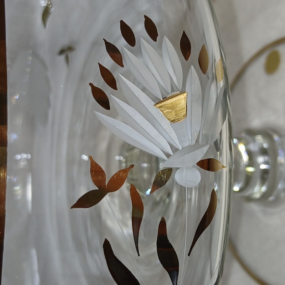 Vintage crystal etched and gold trim Romanian compote. - Picture 3 of 7